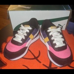 Girls PUMA Sneakers